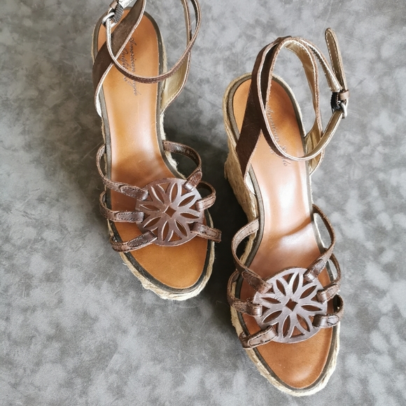 American Eagle Wedge Heels - Picture 3 of 5